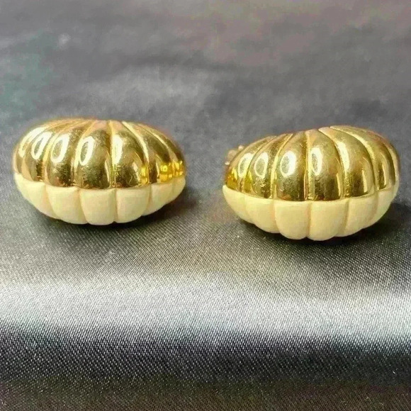 Kenneth Jay Lane KJL Vintage 80s Era Custom Costume Jewelry Earrings Clip-on

DD - Picture 1 of 3